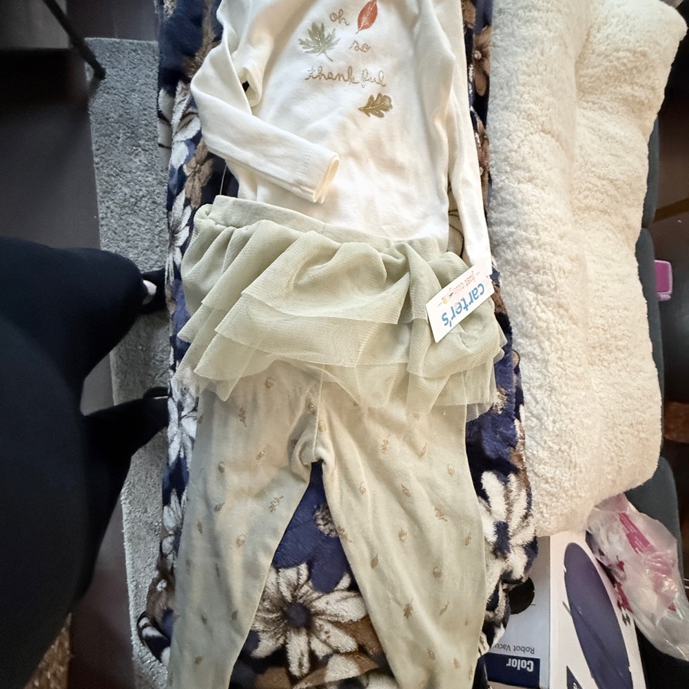 NWT Carter's White Baby Bodysuit with Leaf Design
